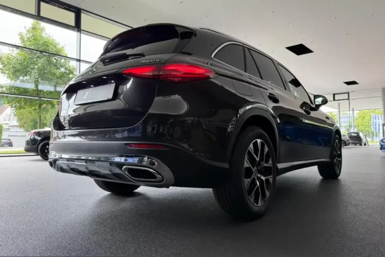 Mercedes-Benz GLC 200 (Clasa GLC) din 2025 cu 9.999 km - oferta MER205764 - foto 3