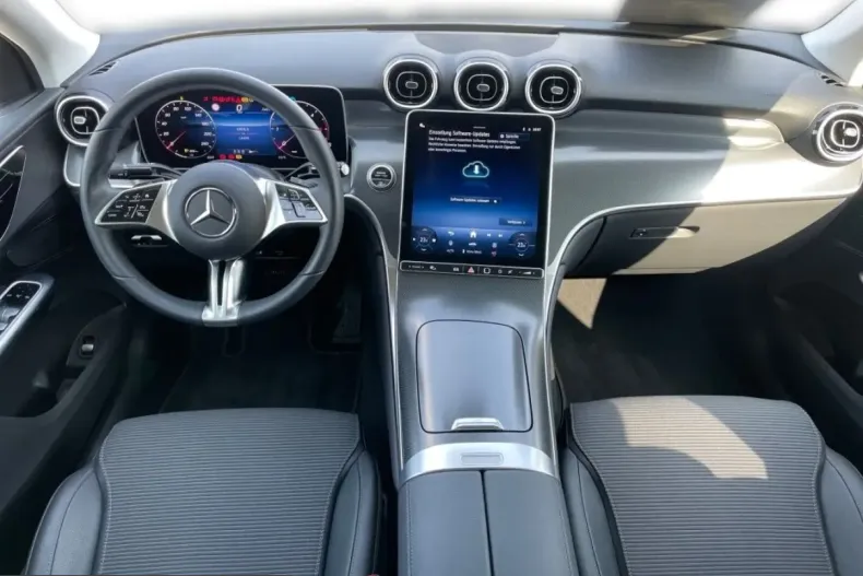 Mercedes-Benz GLC 220 (Clasa GLC) din 2025 cu 14.490 km - oferta MER205765 - foto 11