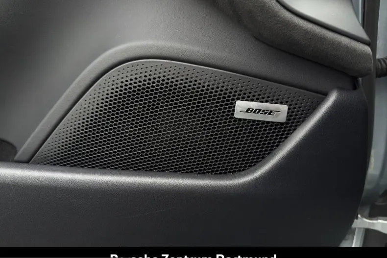 Porsche Taycan din 2023 cu 77.846 km - oferta POR205767 - foto 24