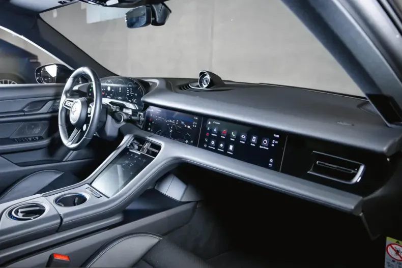 Porsche Taycan din 2023 cu 12.900 km - oferta POR205769 - foto 18