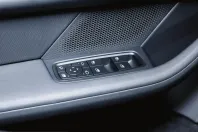 Porsche Taycan din 2023 cu 12.900 km - oferta POR205769 - foto 23