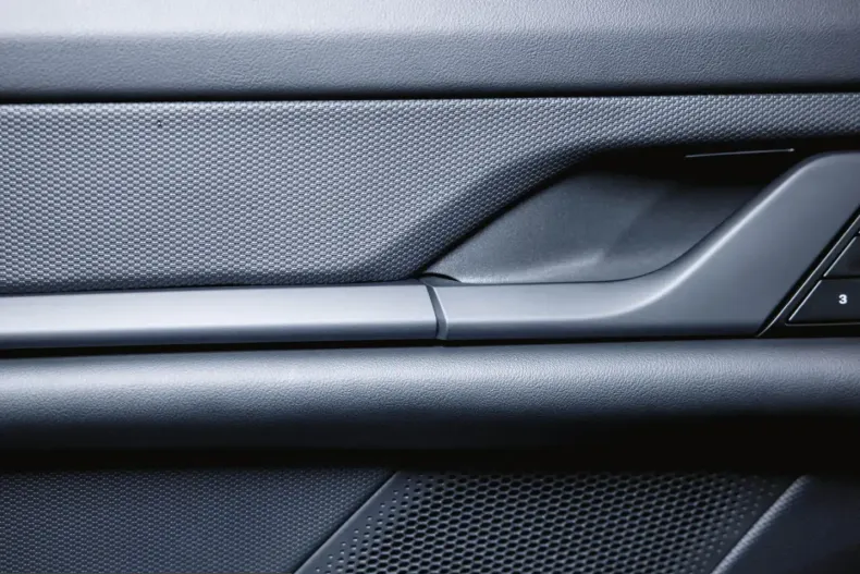 Porsche Taycan din 2023 cu 12.900 km - oferta POR205769 - foto 24