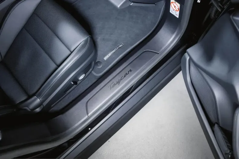 Porsche Taycan din 2023 cu 12.900 km - oferta POR205769 - foto 27