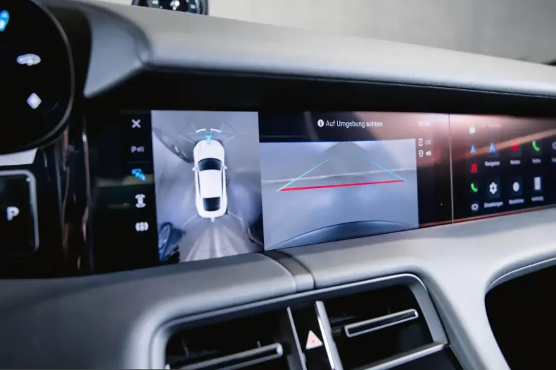 Porsche Taycan din 2023 cu 12.900 km - oferta POR205769 - foto 35