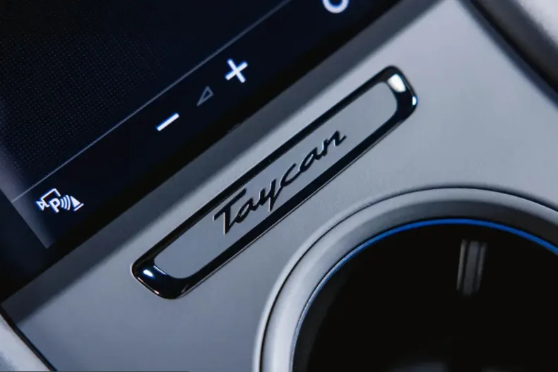 Porsche Taycan din 2023 cu 12.900 km - oferta POR205769 - foto 40