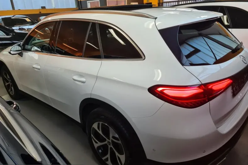 Mercedes-Benz GLC 220 (Clasa GLC) din 2023 cu 39.952 km - oferta MER205770 - foto 9