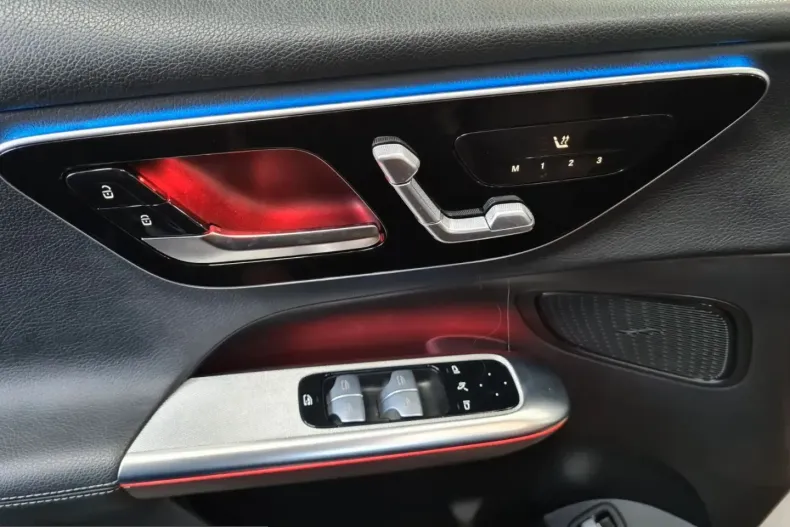 Mercedes-Benz GLC 220 (Clasa GLC) din 2023 cu 39.952 km - oferta MER205770 - foto 18