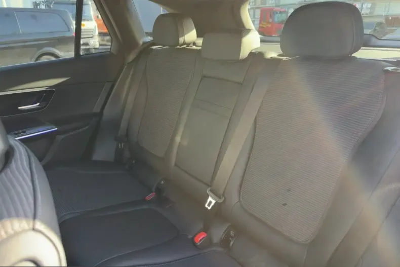 Mercedes-Benz GLC 200 (Clasa GLC) din 2024 cu 13.264 km - oferta MER205771 - foto 15