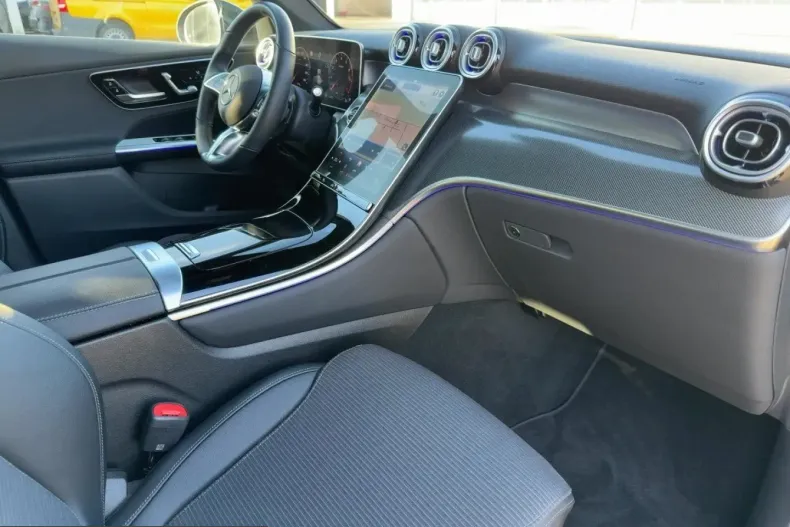 Mercedes-Benz GLC 200 (Clasa GLC) din 2024 cu 13.264 km - oferta MER205771 - foto 17