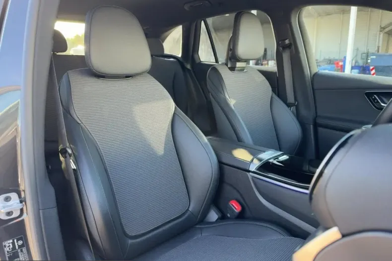 Mercedes-Benz GLC 200 (Clasa GLC) din 2024 cu 13.264 km - oferta MER205771 - foto 18