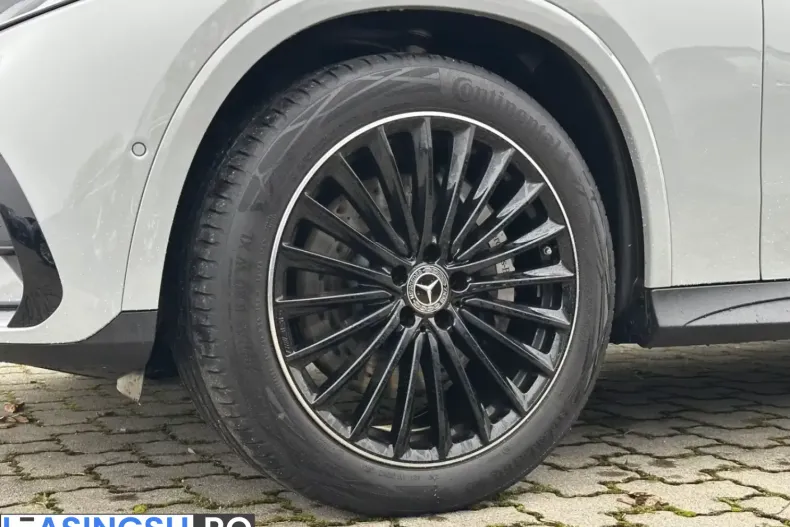 Mercedes-Benz GLC 300 (Clasa GLC) din 2024 cu 9.718 km - oferta MER205773 - foto 9