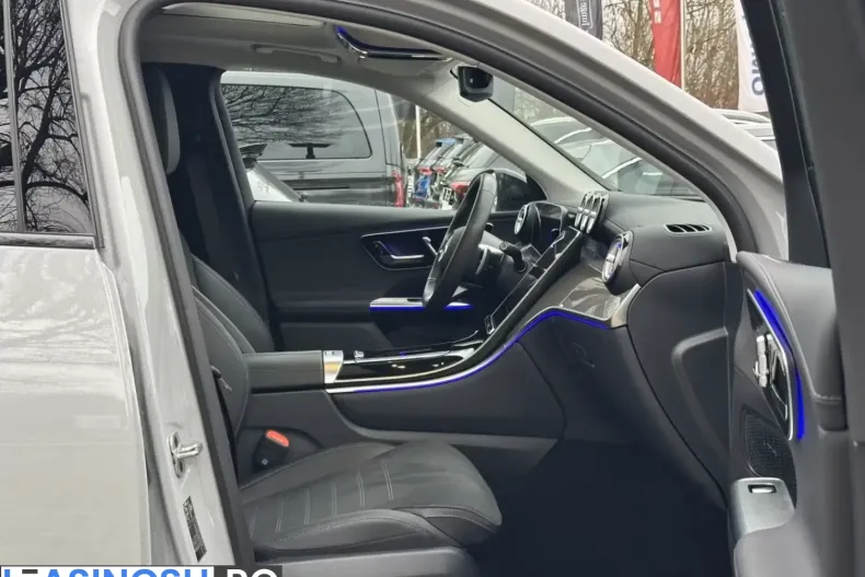 Mercedes-Benz GLC 300 (Clasa GLC) din 2024 cu 9.718 km - oferta MER205773 - foto 16