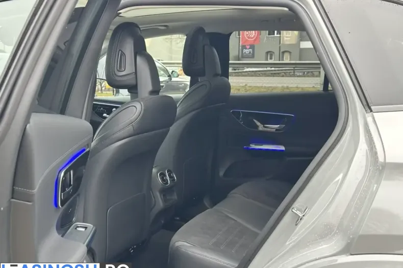 Mercedes-Benz GLC 300 (Clasa GLC) din 2024 cu 9.718 km - oferta MER205773 - foto 18