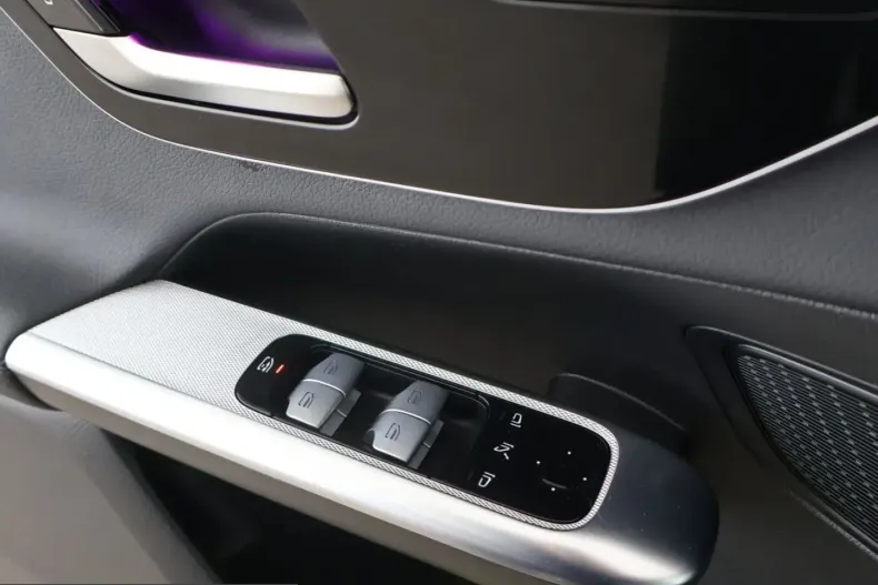 Mercedes-Benz GLC 220 (Clasa GLC) din 2023 cu 85.900 km - oferta MER205779 - foto 13