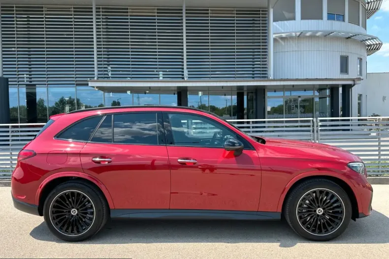 Mercedes-Benz GLC 220 (Clasa GLC) din 2024 cu 15.000 km - oferta MER205783 - foto 3