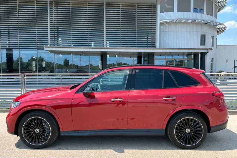 Mercedes-Benz GLC 220 (Clasa GLC) din 2024 cu 15.000 km - oferta MER205783 - foto 4