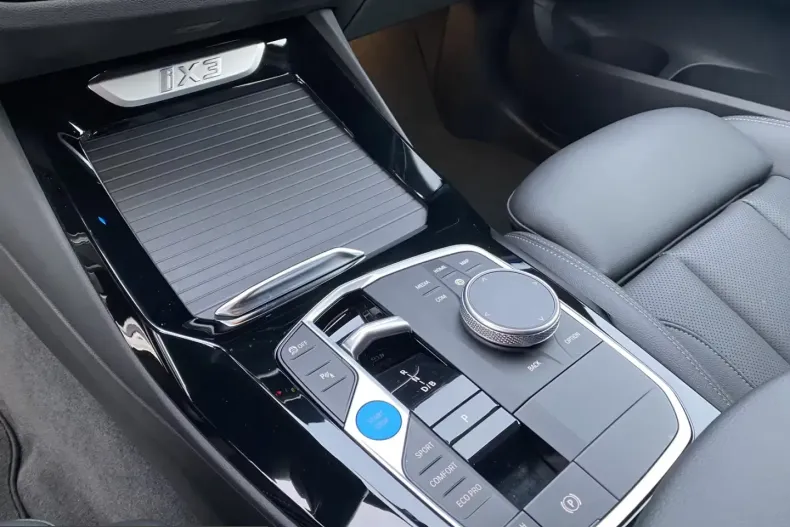 BMW iX3 (Seria X) din 2024 cu 13.393 km - oferta BMW205785 - foto 9