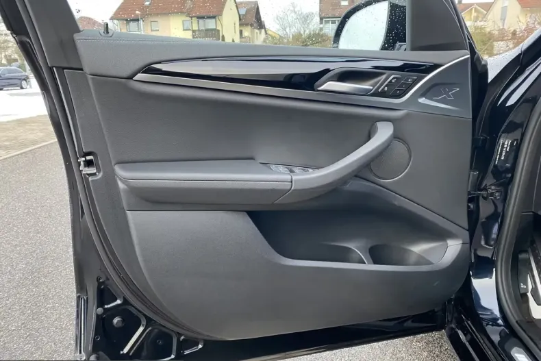 BMW iX3 (Seria X) din 2024 cu 13.393 km - oferta BMW205785 - foto 12