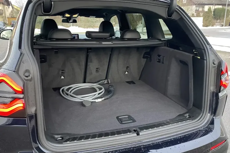 BMW iX3 (Seria X) din 2024 cu 13.393 km - oferta BMW205785 - foto 13