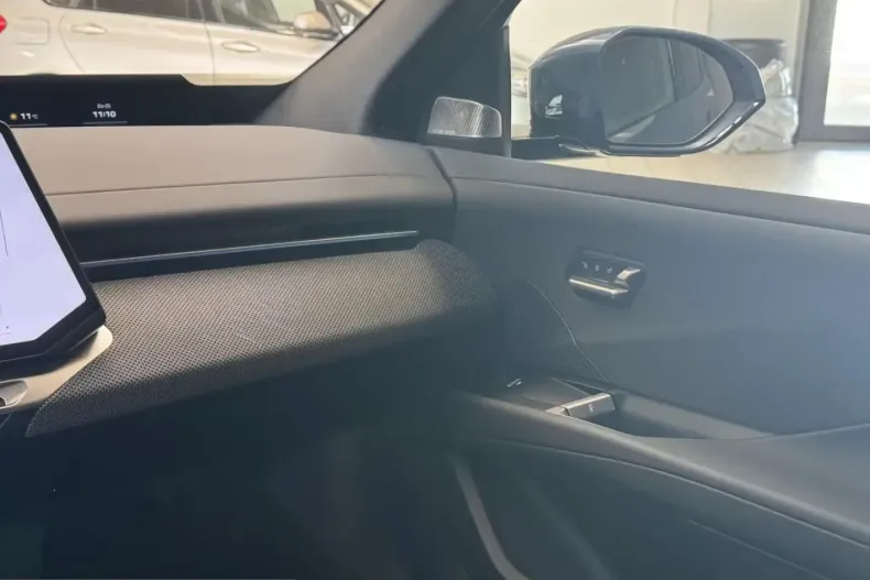 BMW iX3 (Seria X) din 2026 cu 1 km - oferta BMW205786 - foto 12