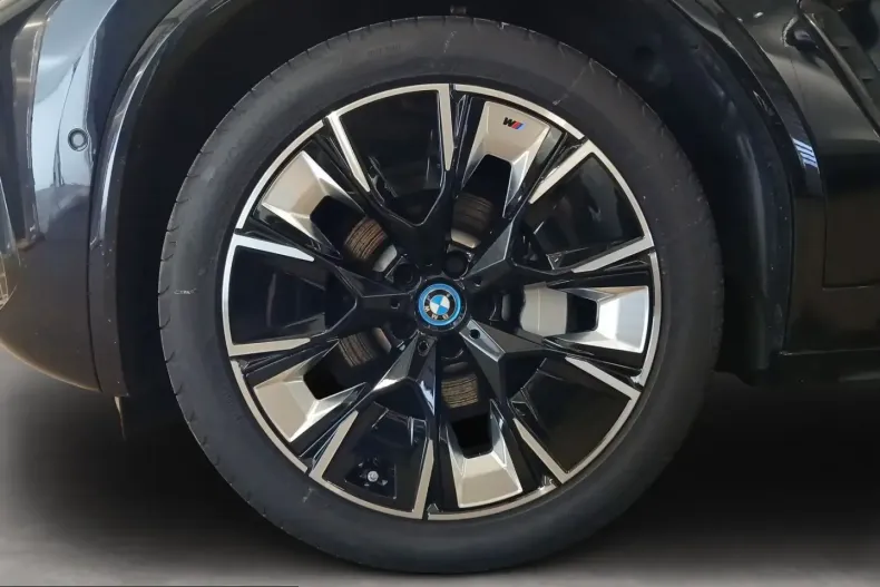 BMW iX3 (Seria X) din 2024 cu 21.839 km - oferta BMW205787 - foto 13