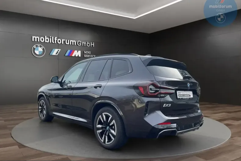 BMW iX3 (Seria X) din 2024 cu 10.554 km - oferta BMW205790 - foto 3