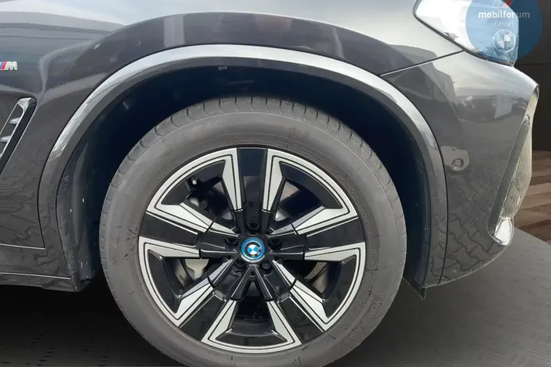 BMW iX3 (Seria X) din 2024 cu 10.554 km - oferta BMW205790 - foto 23