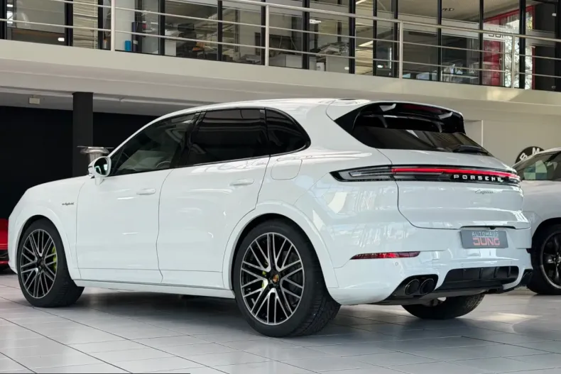 Porsche Cayenne din 2025 cu 15.000 km - oferta POR205793 - foto 8