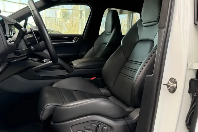 Porsche Cayenne din 2025 cu 15.000 km - oferta POR205793 - foto 16