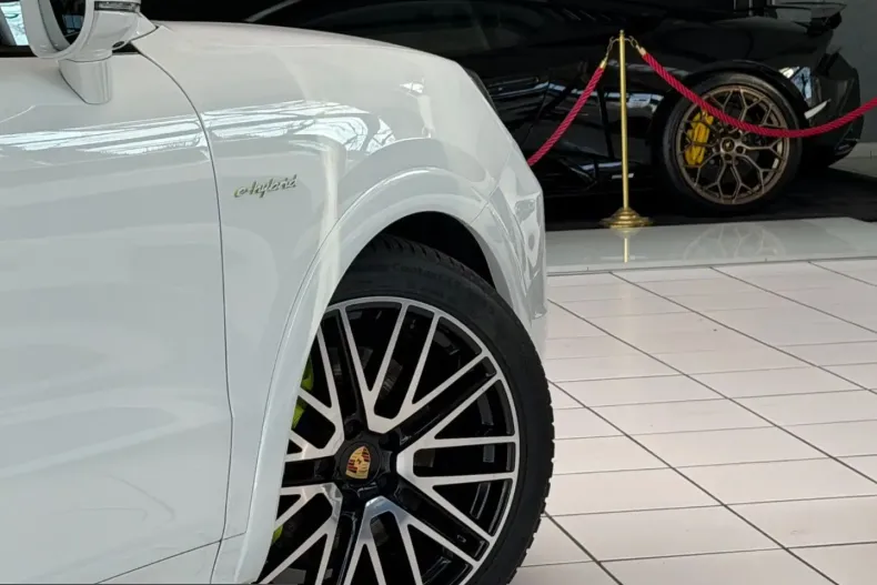 Porsche Cayenne din 2025 cu 15.000 km - oferta POR205793 - foto 26