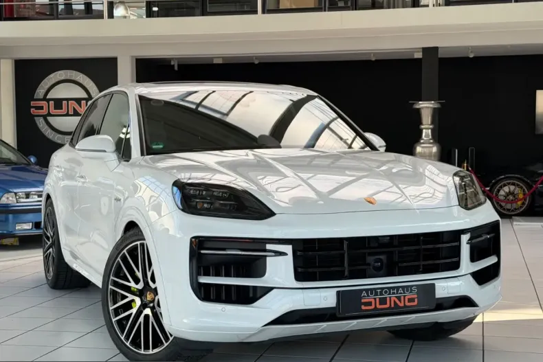 Porsche Cayenne din 2025 cu 15.000 km - oferta POR205793 - foto 36