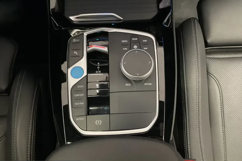 BMW iX3 (Seria X) din 2024 cu 45.555 km - oferta BMW205802 - foto 10