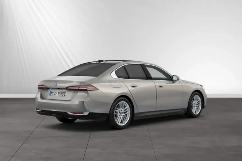 BMW 530 (Seria 5) din 2024 cu 39.989 km - oferta BMW205806 - foto 2