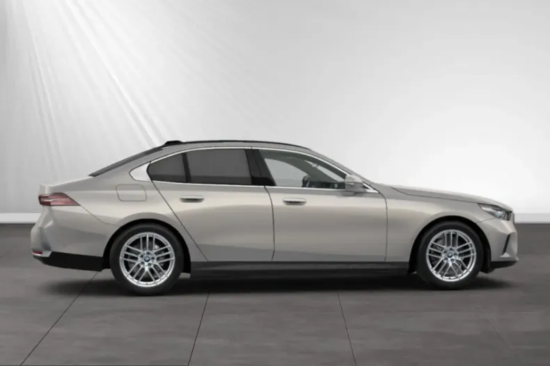 BMW 530 (Seria 5) din 2024 cu 39.989 km - oferta BMW205806 - foto 8