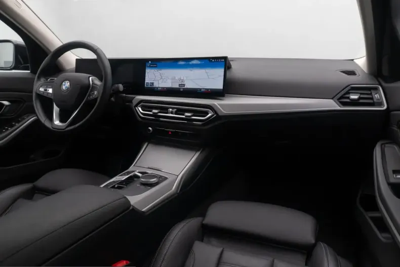 BMW 330 (Seria 3) din 2022 cu 37.067 km - oferta BMW205808 - foto 40