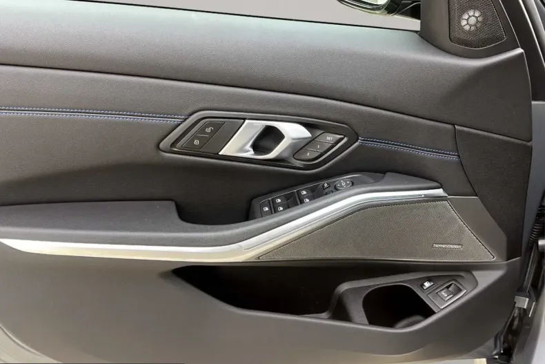 BMW 330 (Seria 3) din 2024 cu 22.193 km - oferta BMW205809 - foto 17