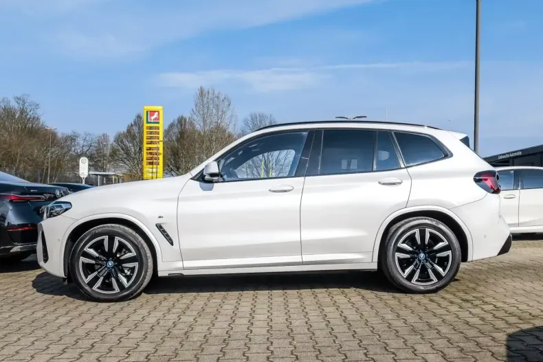 BMW iX3 (Seria X) din 2023 cu 71.673 km - oferta BMW205810 - foto 7