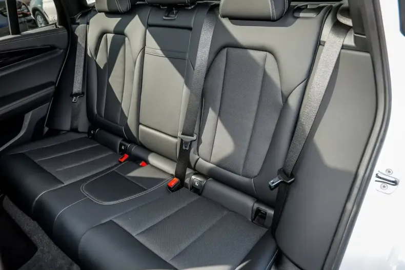 BMW iX3 (Seria X) din 2023 cu 71.673 km - oferta BMW205810 - foto 15