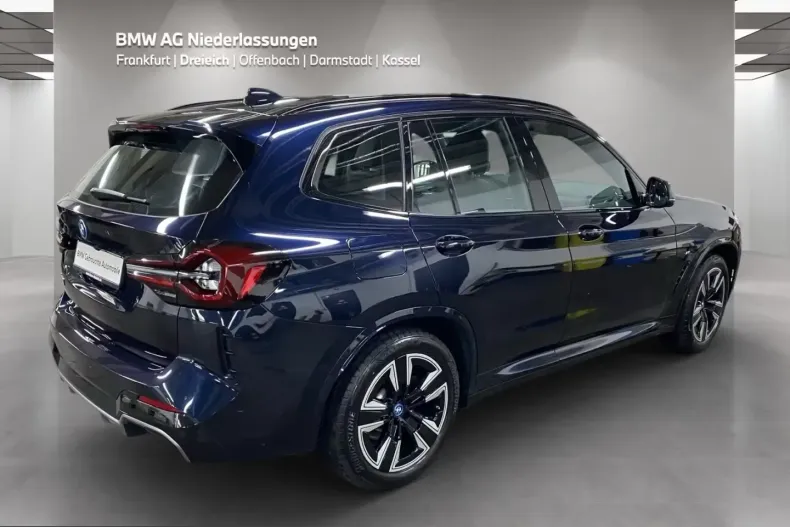 BMW iX3 (Seria X) din 2023 cu 42.700 km - oferta BMW205817 - foto 2