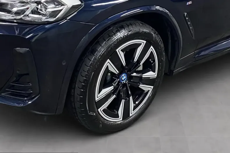 BMW iX3 (Seria X) din 2023 cu 42.700 km - oferta BMW205817 - foto 12