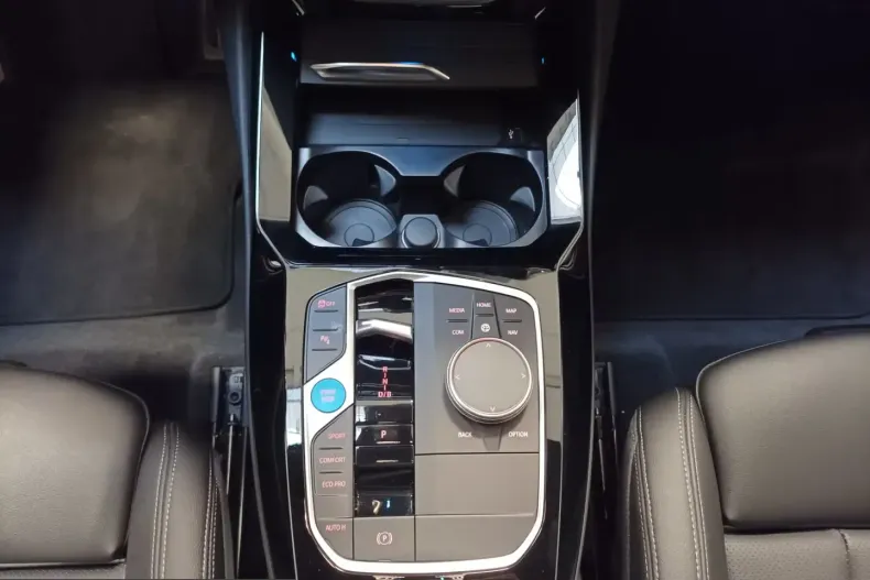 BMW iX3 (Seria X) din 2023 cu 20.795 km - oferta BMW205819 - foto 9