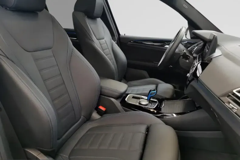 BMW iX3 (Seria X) din 2023 cu 72.900 km - oferta BMW205823 - foto 6