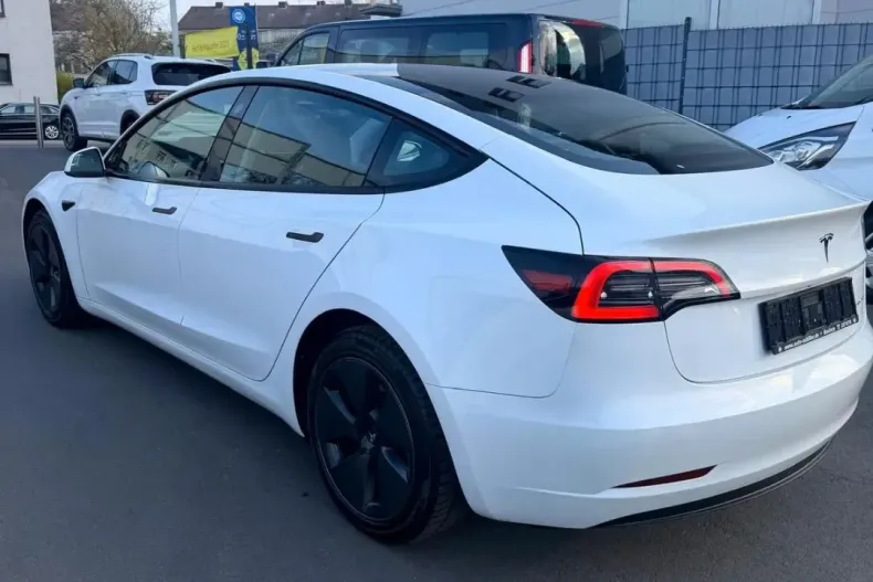 Tesla Model 3 din 2023 cu 59.600 km - oferta TES205824 - foto 4