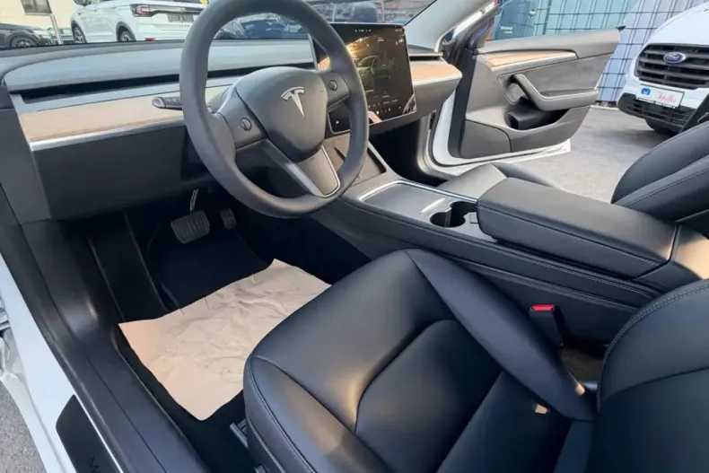 Tesla Model 3 din 2023 cu 59.600 km - oferta TES205824 - foto 10