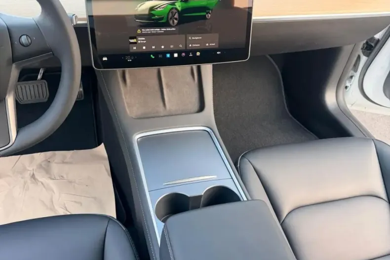 Tesla Model 3 din 2023 cu 59.600 km - oferta TES205824 - foto 13