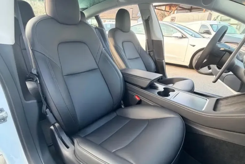 Tesla Model 3 din 2023 cu 59.600 km - oferta TES205824 - foto 14