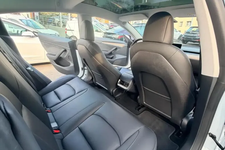 Tesla Model 3 din 2023 cu 59.600 km - oferta TES205824 - foto 18