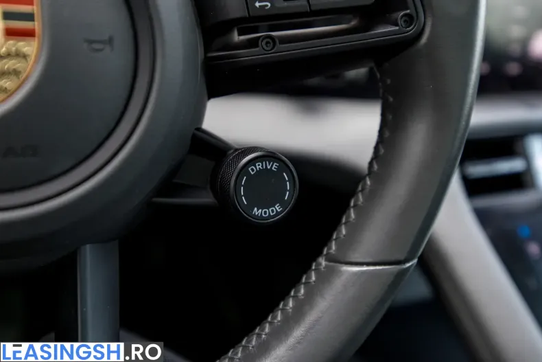 Porsche Taycan din 2026 cu 49.000 km - oferta POR205825 - foto 26