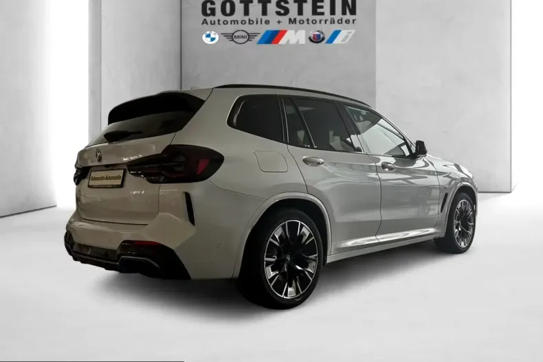 BMW iX3 (Seria X) din 2023 cu 70.910 km - oferta BMW205826 - foto 3