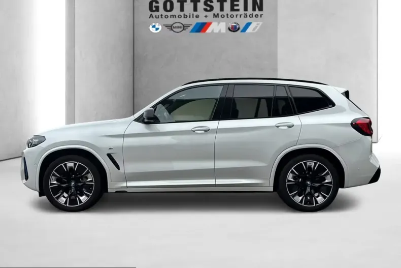 BMW iX3 (Seria X) din 2023 cu 70.910 km - oferta BMW205826 - foto 4